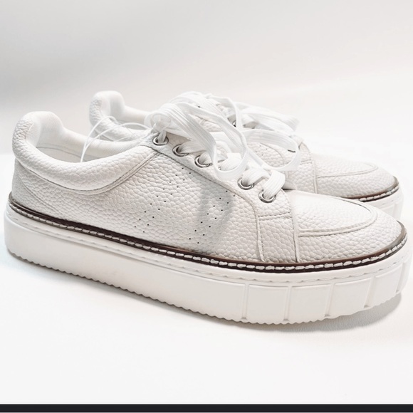 Vince Camuto Rezelli Lace Up Platform White Leather (11) - Picture 1 of 3